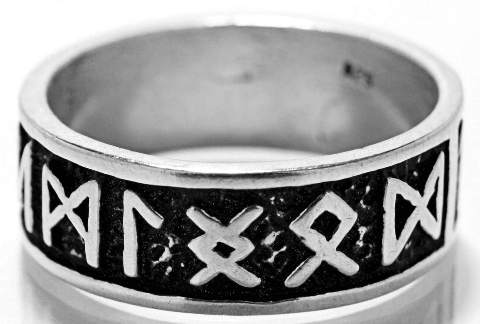myToys Kiss of Leather Kiss of Leather Silver Rune Ring - Elder Futhark Viking Band - 925 Sterling