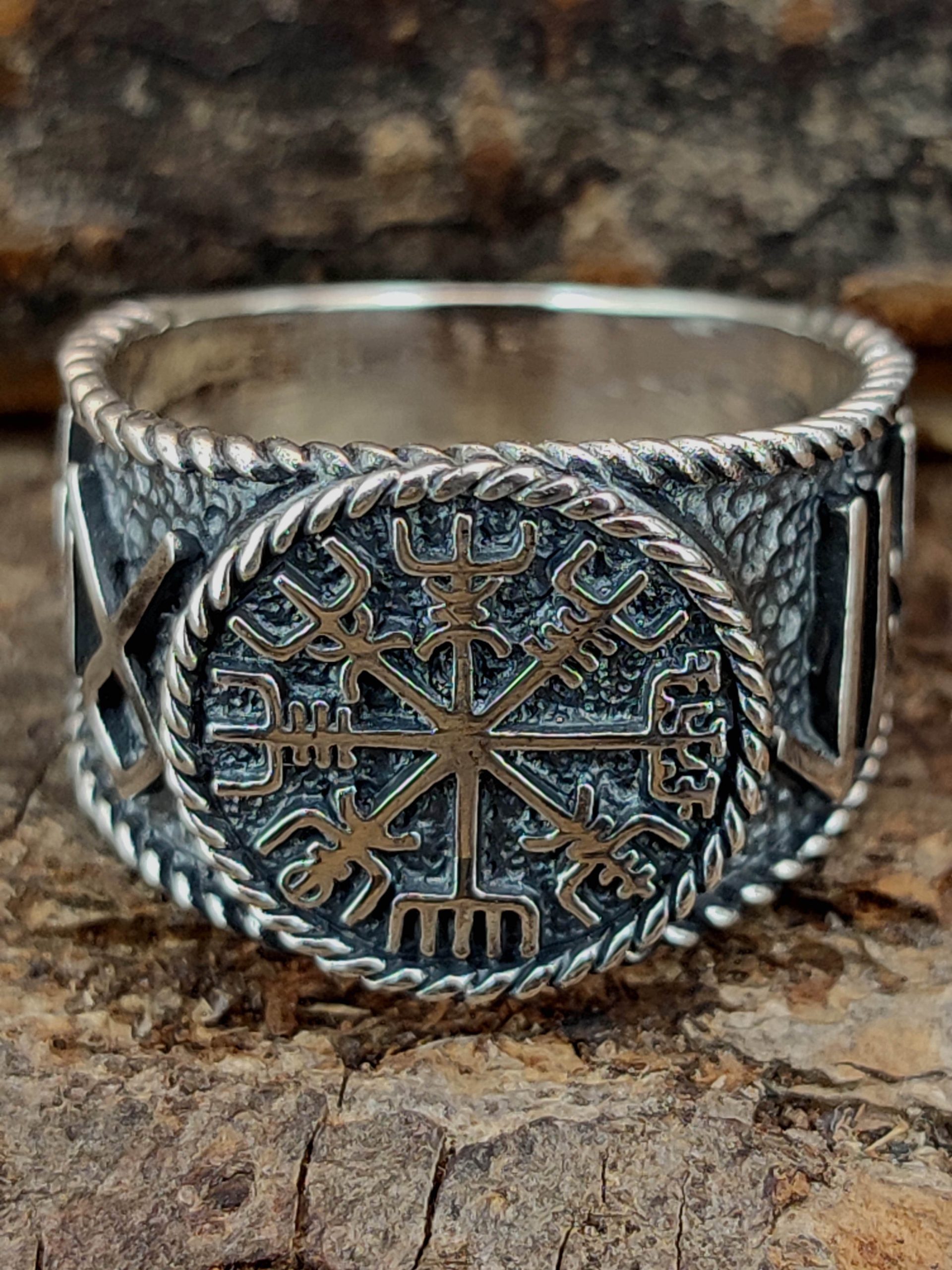 myToys Kiss of Leather Kiss of Leather Viking Compass Silver Ring - Vegvisir & Odin Runes - 925 Sterling